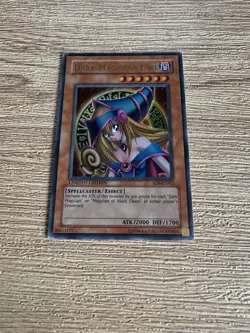 YUGIOH Ultra Rare Dark Magician Girl RDS-ENSE2 PLAYED - Image 1