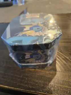 Pokemon TCG Vaporeon V Eevee Evolutions Collector's Tin - 4 Packs + 1 Promo Card - Image 3