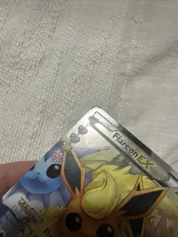 Flareon EX (Full Art) RC28/RC32 Generations: Radiant Collection Holo Pokemon - Image 3