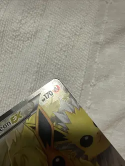 Flareon EX (Full Art) RC28/RC32 Generations: Radiant Collection Holo Pokemon - Image 4