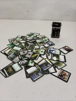 World's Smallest Magic the Gathering Vraska 60 Card Duel Deck *COMPLETE* 2019 - Image 2