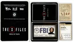The X Files Circle of Truth Card Game Mulder and Scully COLLECTIBLE ID Wallet - Image 1