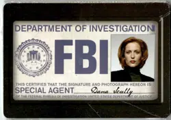 The X Files Circle of Truth Card Game Mulder and Scully COLLECTIBLE ID Wallet - Image 2