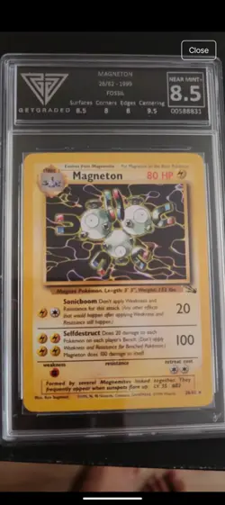 1999 POKEMON FOSSIL #11 MAGNETON-HOLO Get graded 8.5 - Image 1