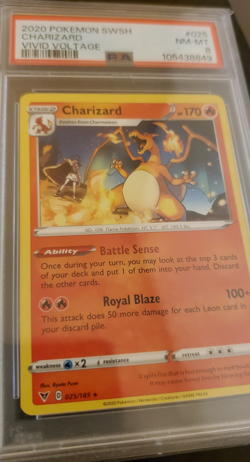 2020 Pokemon Sword & Shield Vivid Voltage 025 Charizard - PSA 8 - Image 1