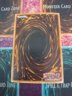 Yugioh Minerva, Lightsworn Maiden SDLI-EN002 Super Rare 1st Edition Near Mint - Image 3