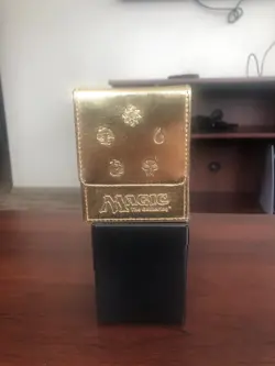 MTG Magic the Gathering Ultra Pro Commander Deck Box Gold Leatherette Flip Box - Image 2