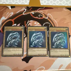 YuGiOh Blue-Eyes White Dragon Ultra Rare CT13-EN008 x 3 Playset - Image 1