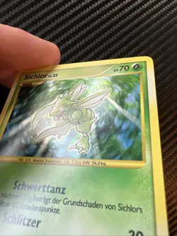 Scyther 130/127 Secret Rare Holo PLATINUM Pokemon Card Sichlor Base Set Art - Image 2