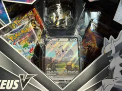Arceus V Figure Collection w/ Cosmic Eclipse - Pokemon TCG New & Factory Sealed 820650850165 - Image 2