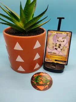 GamerSupps - VCARD Rising Stars - Baby Moth (Juniper Actias) - Mascots Card - Image 1