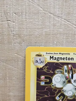 Magneton 11/62 Fossil Holo Rare Vintage Pokemon Card TCG - Image 3