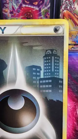 POKEMON HEARTGOLD SOULSILVER - RARE Dark energy UMBREON Feature Card 121/123 - Image 3
