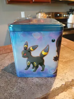 Pokemon TCG Darkness Stacking Tin 2022 - 3 booster packs 1 Coin (Sealed) Umbreon - Image 1