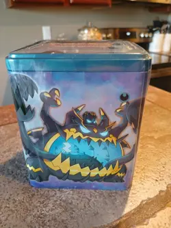 Pokemon TCG Darkness Stacking Tin 2022 - 3 booster packs 1 Coin (Sealed) Umbreon - Image 2
