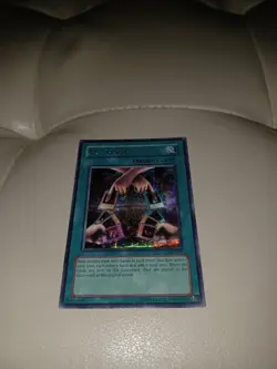 1996 YuGiOh! Exchange EDS-001 Secret Rare Trading Card TCG - Image 1