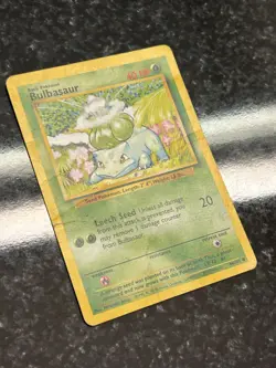 Bulbasaur 044/102 Base Set 1999 Regular Common HP/DMG Pokemon Card WOTC - Image 2