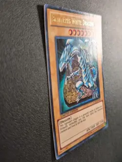 Blue-Eyes White Dragon LC01-EN004 Ultra Rare Limited Edition Yugioh LP - Image 3
