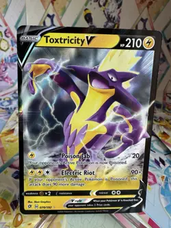 Pokemon TCG Toxtricity V Rebel Clash 070/192 Holo Ultra Rare Card - Image 1