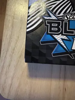 Pokemon TCG Scarlet & Violet Black Bolt Binder Collection Box - Image 5