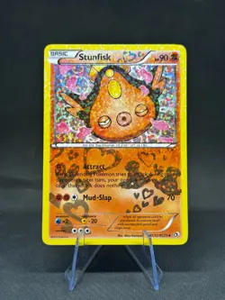 Pokemon TCG - Stunfisk - RC12/RC25 Legendary Treasures: Radiant Collection - LP - Image 1