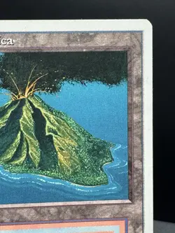 MTG Revised Volcanic Island- Isola Volcanica Rare Italian 1994 Vintage VLP/NM! - Image 3
