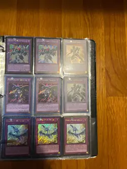 yugioh binder collection over 1000 cards 5 binders - Image 4
