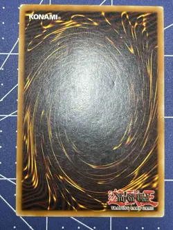 Yugioh Blue-Eyes White Dragon SKE-001 Super Rare 1st Edition LP - Image 3
