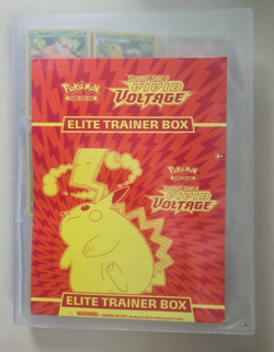 Pokemon Card Binder bundle SWSH Vivid Voltage - Regular Common, uncommon & rare - Image 1