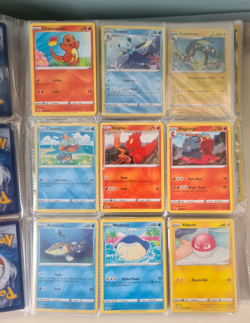 Pokemon Card Binder bundle SWSH Vivid Voltage - Regular Common, uncommon & rare - Image 4