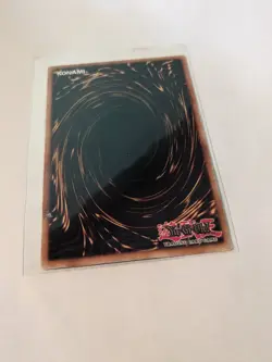 Yugioh Dark Magician Super Rare!! YSYR-EN001 Ultimate Rare 1st Edition damage - Image 5