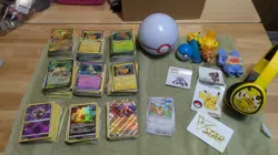 Large Pokemon Lot Over 900 Cards. - Image 1