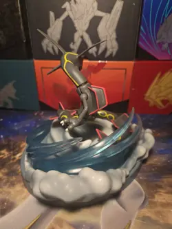 Pokemon Shiny Rayquaza Figure Hidden Fates Premium Card Holder & Card. - Image 4