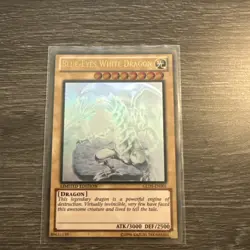 Yu-Gi-Oh! Blue-Eyes White Dragon Limited Edition Ghost Rare Card GLD5-EN001 - Image 1