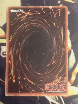 Yugioh: Dark Magician - LOB-005 - Ultra Rare - 1st Edition - HP North American - Image 2