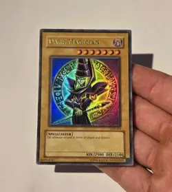 Yugioh Dark Magician LOB-005 Ultra Rare Foil Shift MP - Image 4