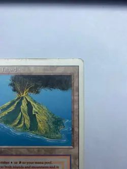 Volcanic Island Revised Edition HP Magic the Gathering - Image 3