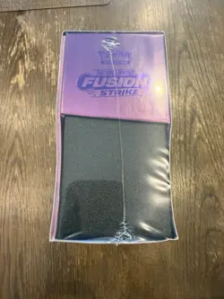 Pokemon TCG: Sword & Shield Fusion Strike ETB 820650809330 - Image 4