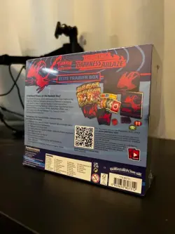 Pokemon TCG: Sword & Shield 3 Darkness Ablaze Elite Trainer Box 820650807312 - Image 3