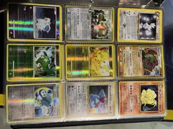 Huge Pokemon Vintage Lot With 20+ Holo/Rev . 600 total cards, including binder - Image 2