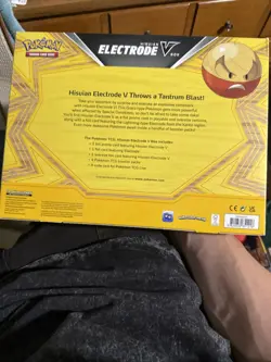 Pokemon TCG Hisuian Electrode V Card Box - 42 Cards 820650851216 - Image 2