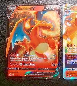 Pokemon TCG, Crown Zenith Charizard V 018/159 & VSTAR 019/159 Holo Ultra Rare - Image 3