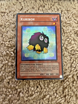 Yu-Gi-Oh! Kuriboh PCY-G005 GERMAN Prismatic Secret Rare - Image 1