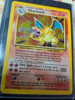 Pokemon Charizard 4/102 Base Set Vintage WOTC Holo Rare TCG Card - Image 3