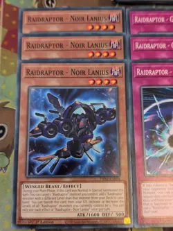 3 x DUOV-EN005 Raidraptor - Wise Strix Ultra + 15cd PHNI Raidraptor Core Yugioh - Image 3