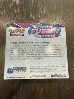 Pokemon TCG - Sword & Shield Fusion Strike Booster Box - Image 3