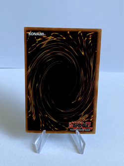 Yu-Gi-Oh! TCG Raigeki 1st Edition LOB-053 The Legend of Blue Eyes White Dragon - Image 2