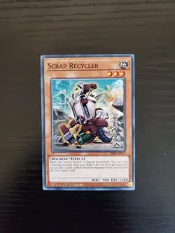Scrap Recycler - Yugioh Structure Deck Mechanized Madness 1st Ed - SR10-EN017 - Image 1