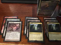 Magic the Gathering: Lord of the Rings Commander Deck Set of 4 195166205052 - Image 2