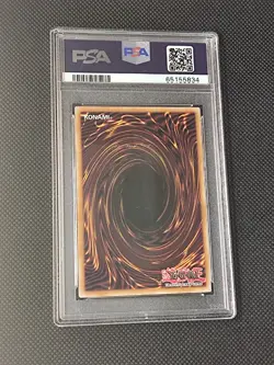 Blue Eyes White Dragon LC01-EN004 Ultra Rare Yu-Gi-Oh Legendary Collection PSA 8 - Image 4